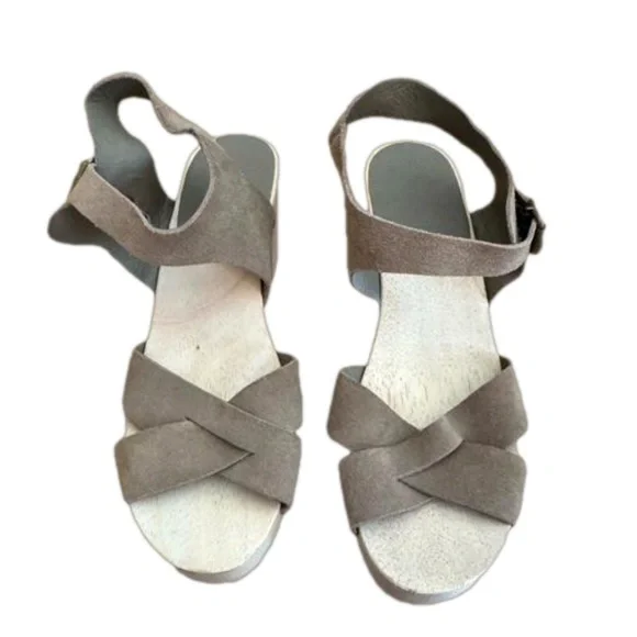 NWOT LOFT Suede Swedish Clog Sandal Missy Desert Khaki Size 8 - Picture 3 of 16